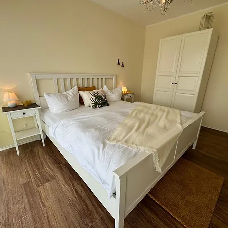 Kaeptn Brass 1 App 3 Strandgut *